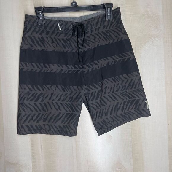 Hurley black and gray swim trunks board shorts, size 28 - Picture 10 of 14